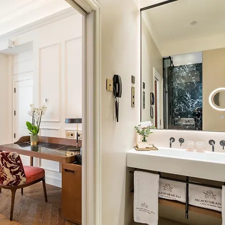 Hotel Palacio Gran Vía, A Royal Hideaway