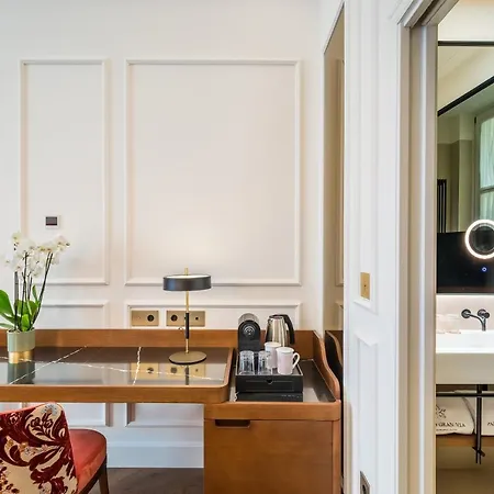 Hotel Palacio Gran Vía, A Royal Hideaway 5*