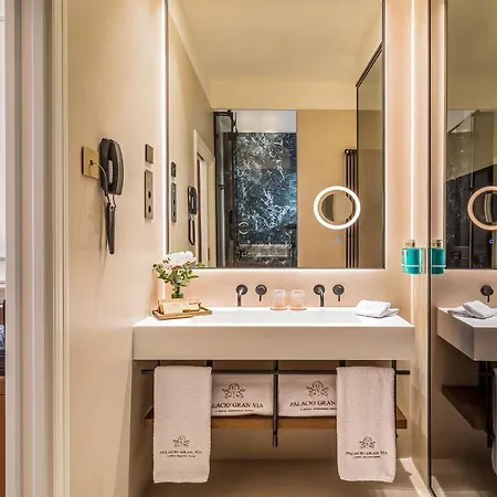 Palacio Gran Via, A Royal Hideaway